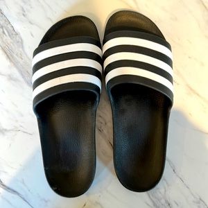 NWOT Adidas Unisex Slides Size 10